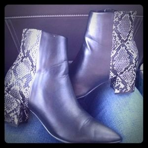 Nine west size 7 shoe